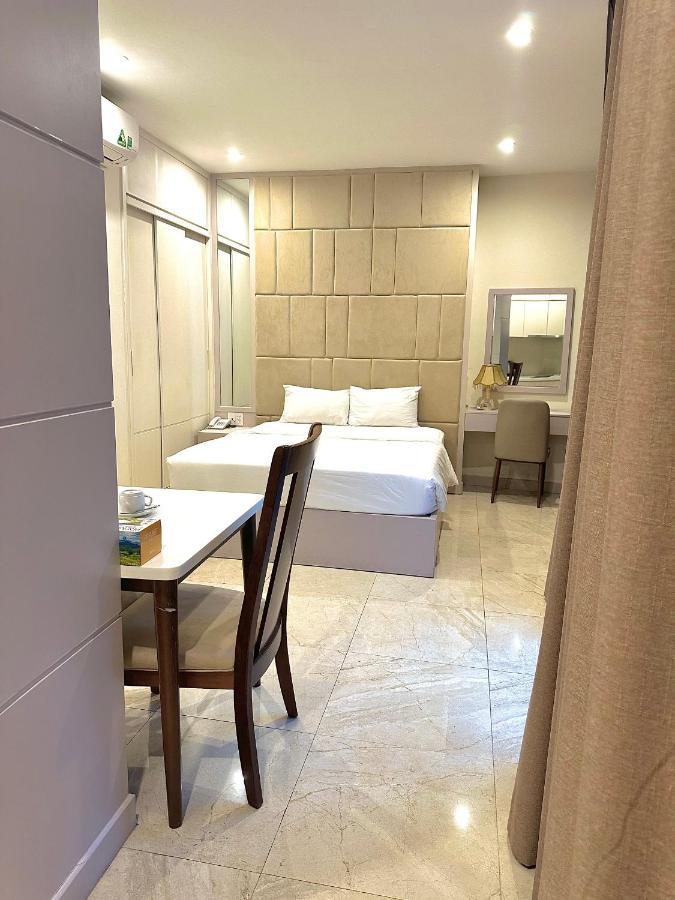Sang Sai Gon Khách sạn hẻo lánh