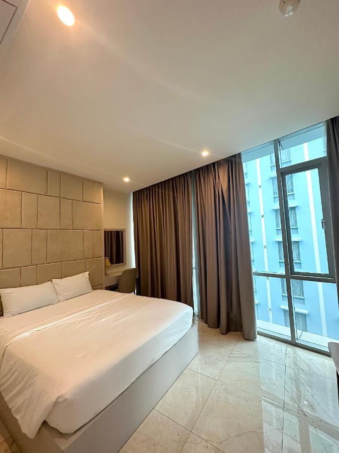 Khách sạn hẻo lánh Sang Sai Gon *
