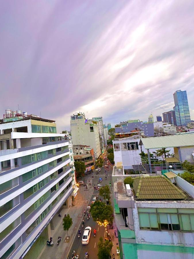 Khách sạn hẻo lánh Sang Sai Gon *